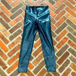 Heroine Sport leggings. Super cute! Worn once!